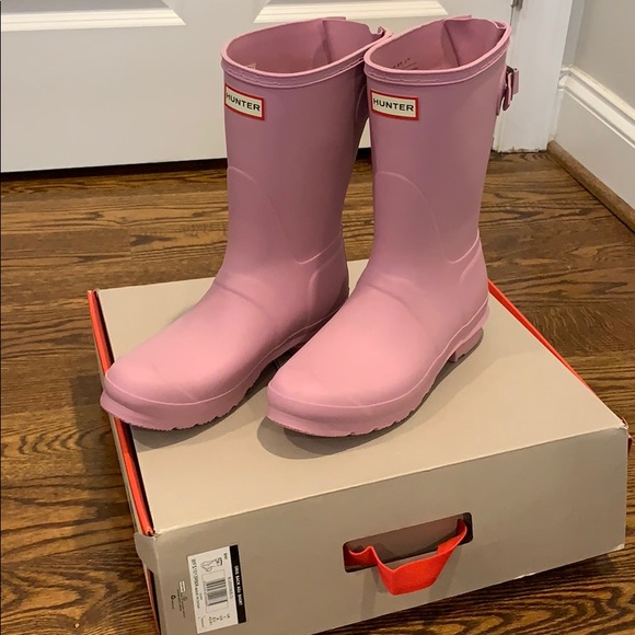 blossom hunter boots